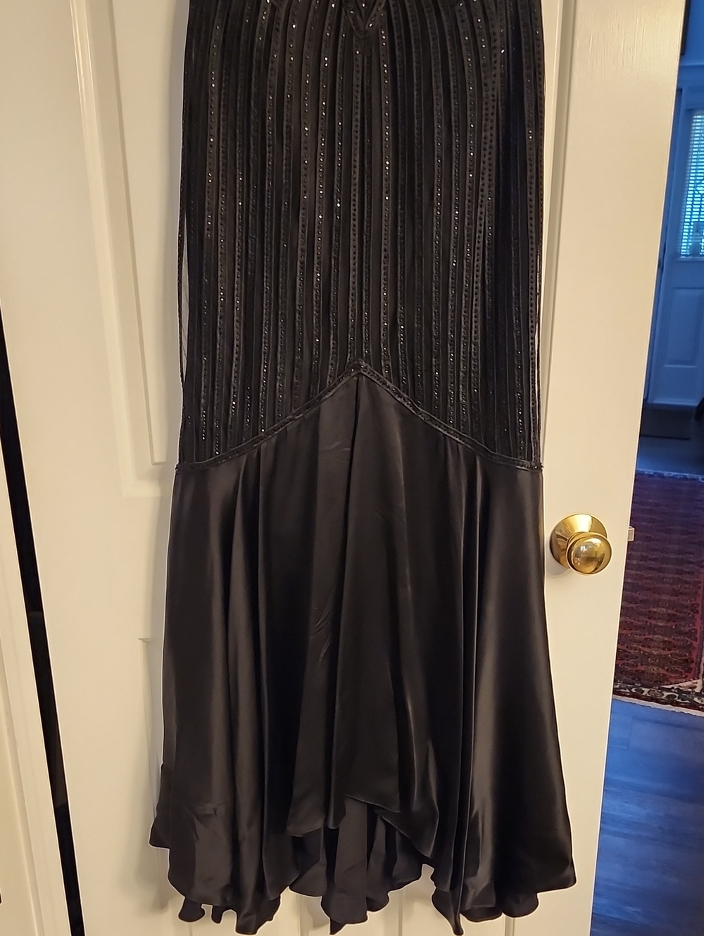 Mieka Stunning Like New Black Beaded Silk/Satin Straped Evening Gown, 40/6 $200 - Picture 12 of 13